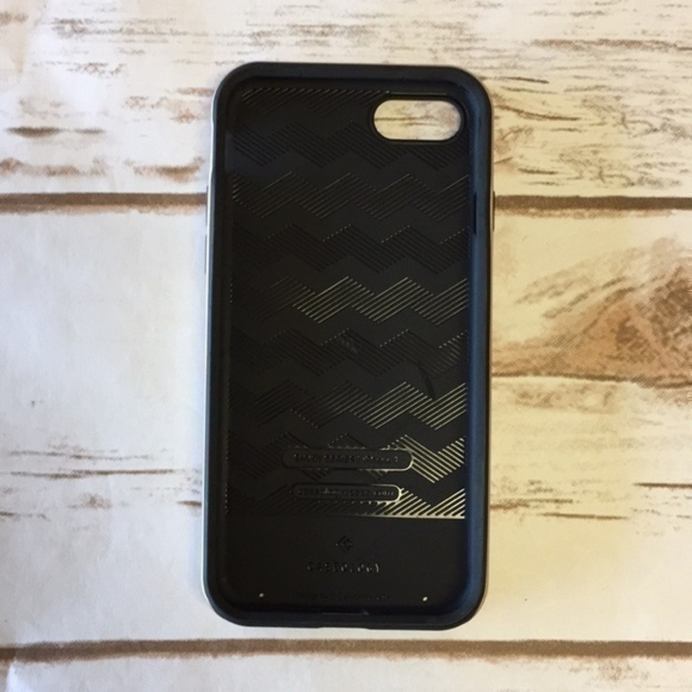 iPhone 7 Case - Picture 3 of 8